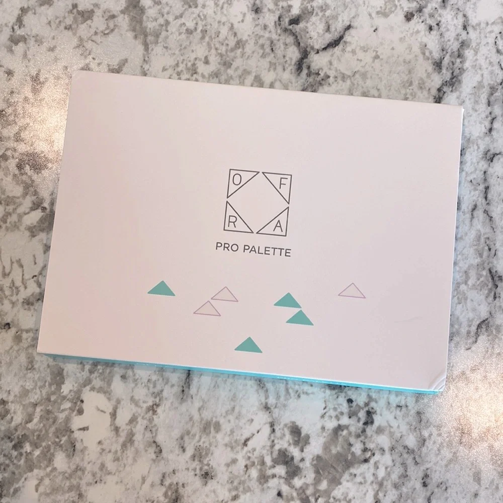 OFRA Free Spirit Refillable Pro Palette for Eyes and Face